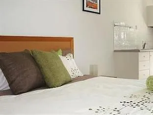 ****  Bounce Cairns Hostel Australia